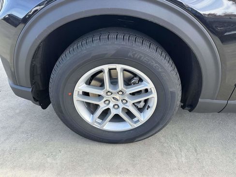 New 2026 Ford Explorer Active image 6