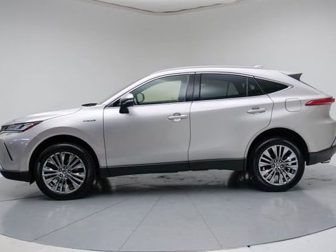 Used 2021 Toyota Venza XLE w/ Softex Package AWD/4WD image 2