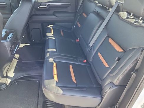 Used 2022 GMC Sierra 1500 AT4 w/ Technology Package image 19