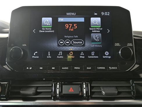Used 2023 Nissan Pathfinder SL AWD/4WD image 30