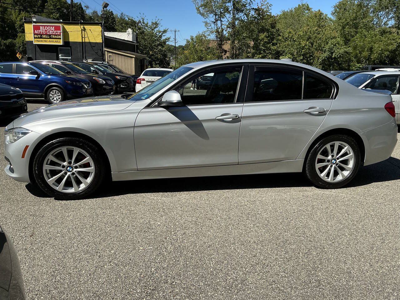 Used 2018 BMW 320i xDrive Sedan AWD/4WD image 10
