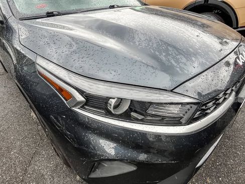 Used 2023 Kia Forte LXS w/ LXS Technology Package FWD image 5