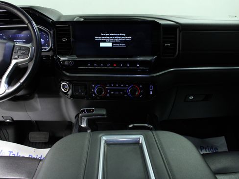 Used 2022 Chevrolet Silverado 1500 LTZ w/ LTZ Premium Package image 18