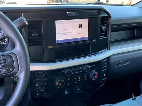 Used 2025 Ford F250 XL w/ STX Appearance Package image 7