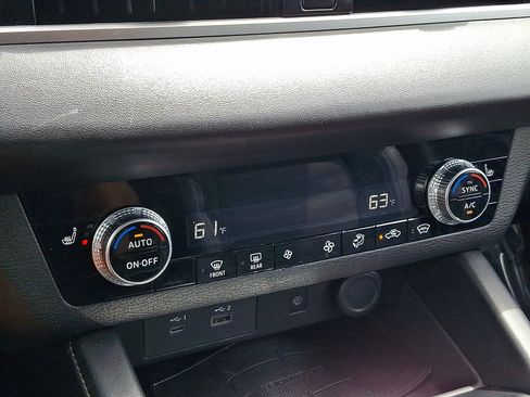 Used 2022 Mitsubishi Outlander SE AWD/4WD image 15