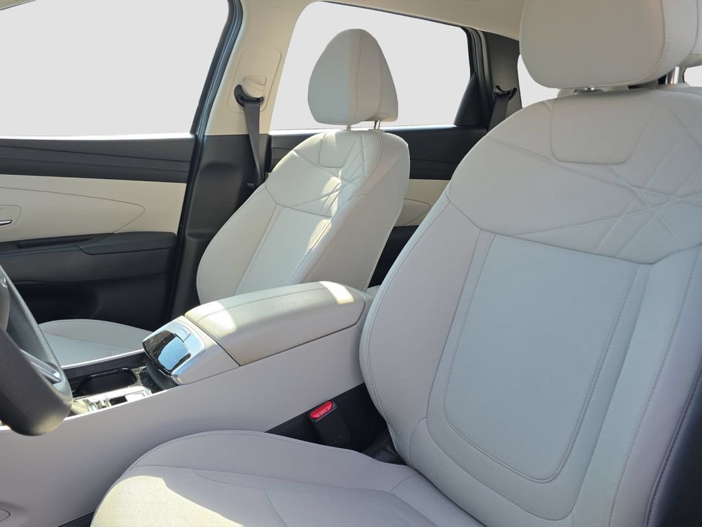 Used 2025 Hyundai Tucson SE AWD/4WD image 7