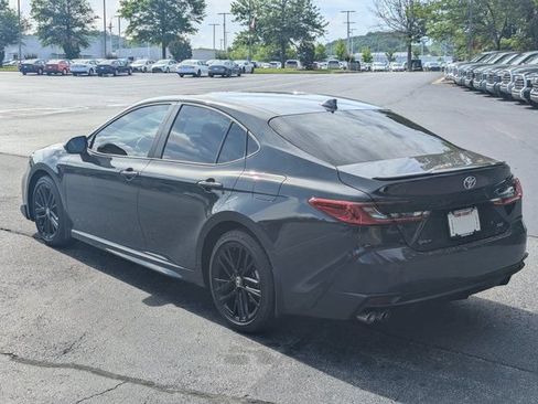 Used 2026 Toyota Camry SE FWD image 5