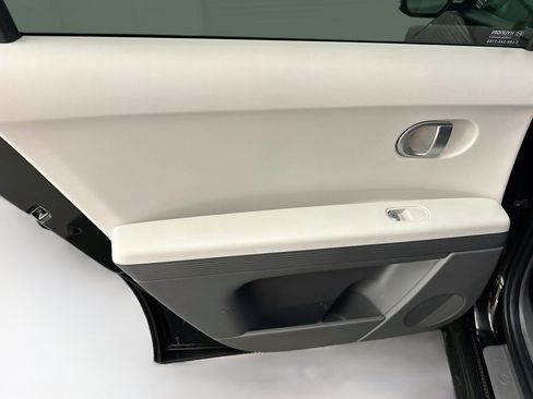 Used 2024 Hyundai Ioniq 5 SEL AWD/4WD image 27