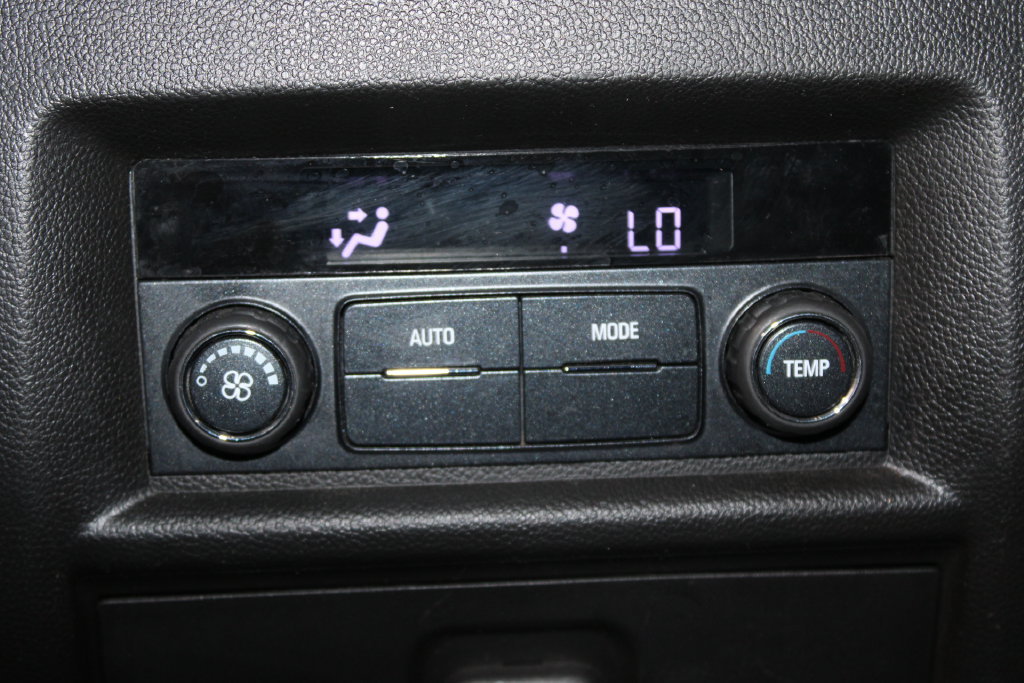 Used 2018 Chevrolet Traverse LT FWD image 54