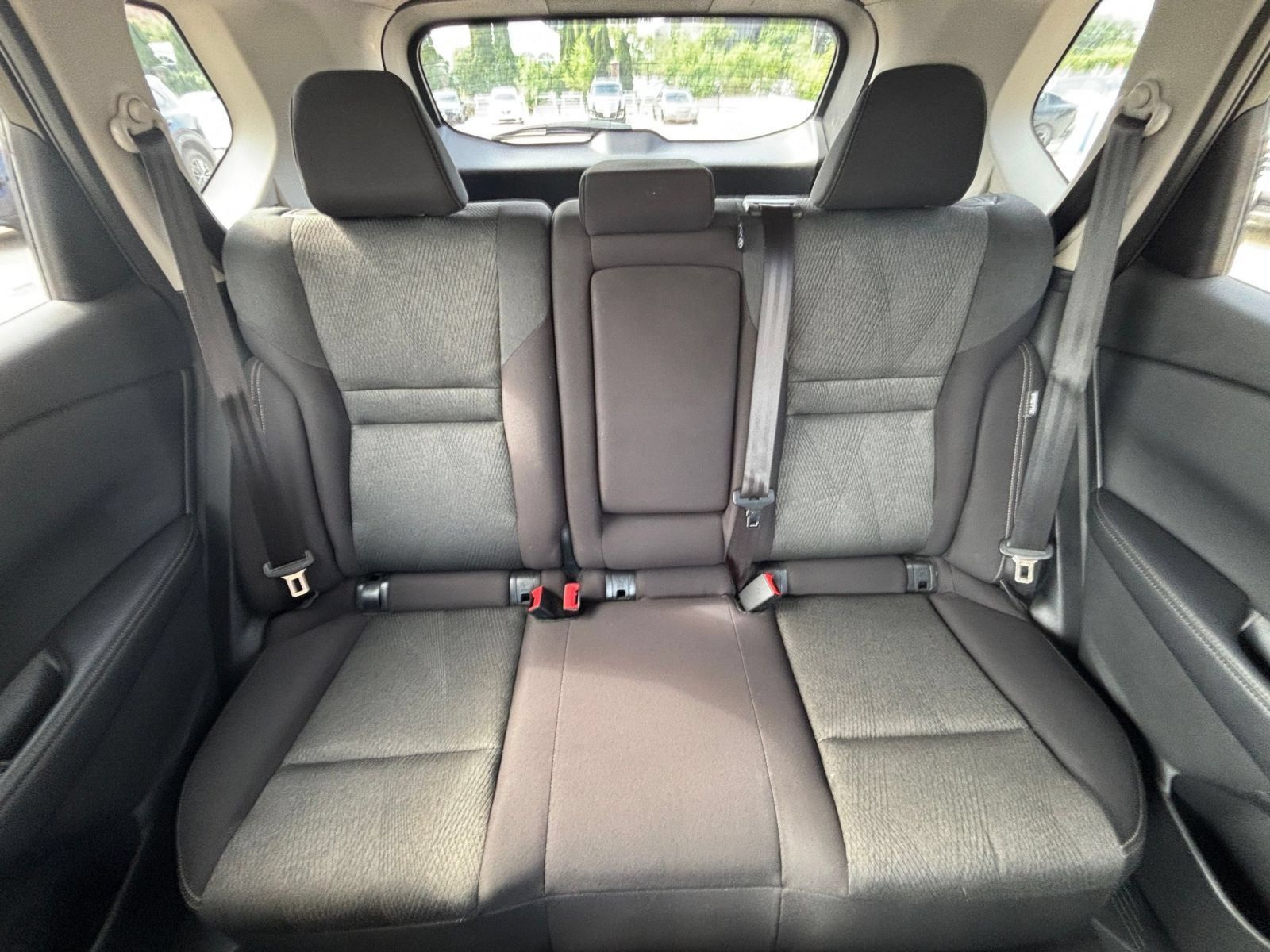 Used 2025 Nissan Rogue SV FWD image 39