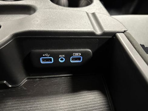 Used 2022 RAM 1500 Classic SLT image 22