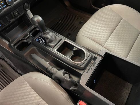 Used 2021 Toyota Tacoma SR image 9