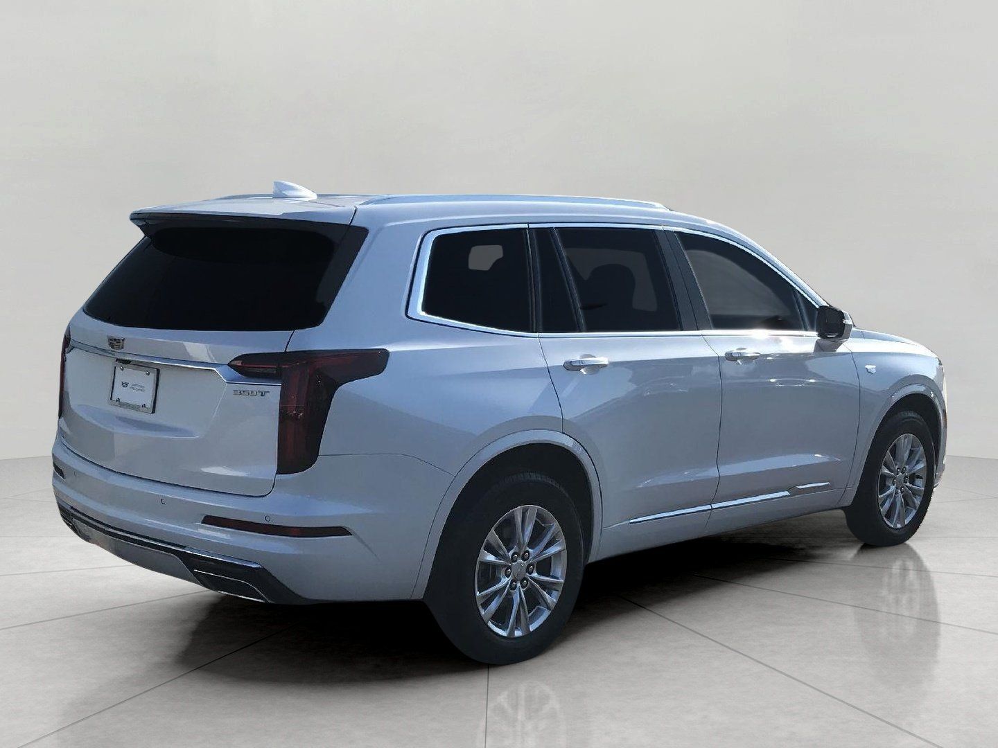 Certified 2024 Cadillac XT6 Luxury w/ LPO, Floor Liner Package AWD/4WD image 21