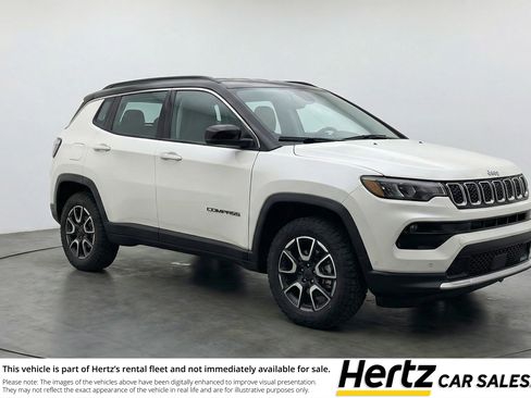 Used 2025 Jeep Compass Trailhawk AWD/4WD image 1