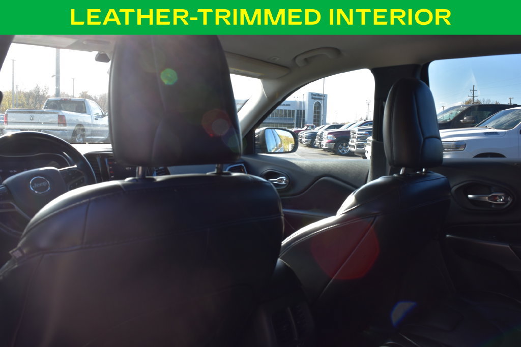 Used 2019 Jeep Cherokee Limited AWD/4WD image 14