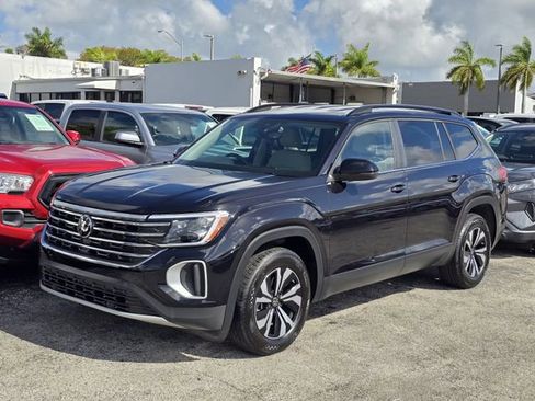 Used 2025 Volkswagen Atlas SE image 23