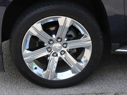 Used 2017 Chevrolet Suburban Premier AWD/4WD image 41