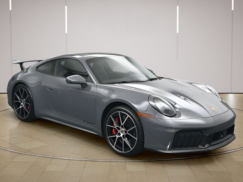 Certified 2026 Porsche 911 Carrera GTS RWD image 30