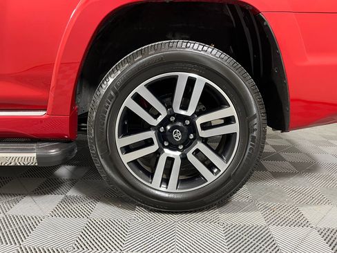 Used 2018 Toyota 4Runner Limited image 9