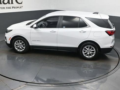 Used 2024 Chevrolet Equinox LT image 42