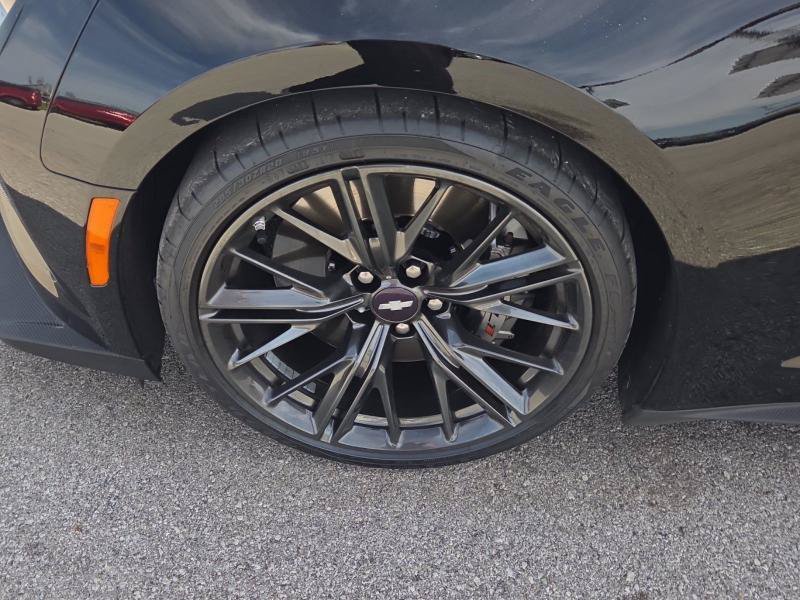 Used 2018 Chevrolet Camaro ZL1 w/ LPO, ZL1 Protection Package RWD image 8