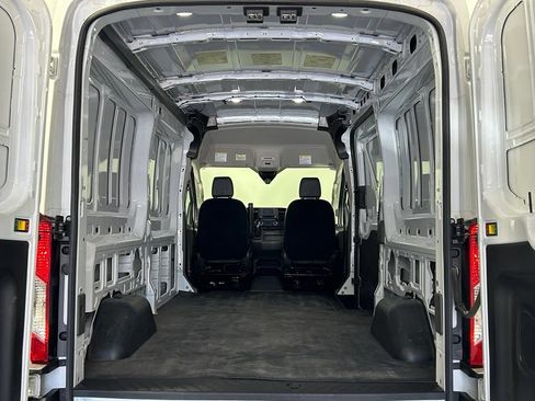 Used 2025 Ford Transit 250 148 Medium Roof RWD image 14