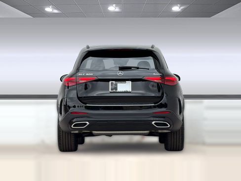 Used 2026 Mercedes-Benz GLC 300 4MATIC image 10