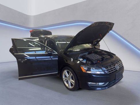 Used 2013 Volkswagen Passat TDI SEL Premium image 7