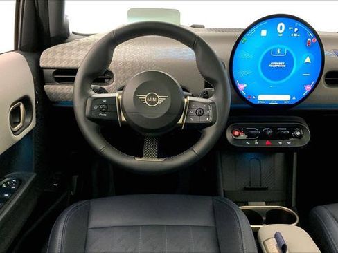 Certified 2025 MINI Cooper S image 4