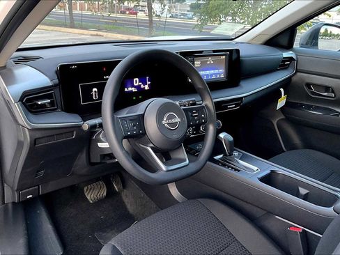 New 2025 Nissan Kicks S image 10