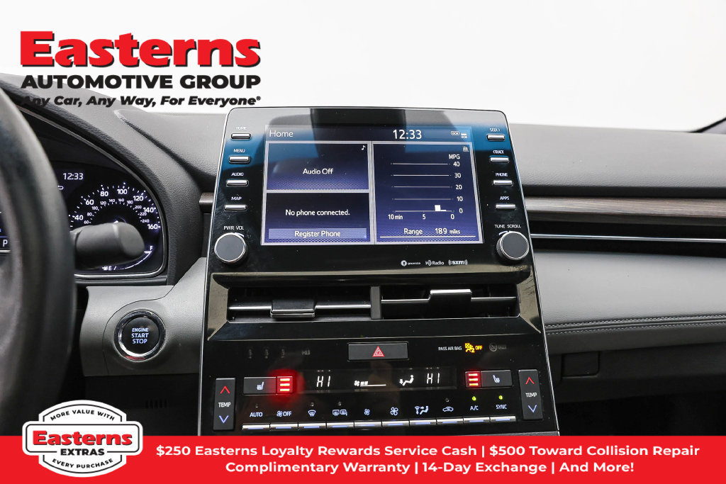 Used 2022 Toyota Avalon XLE w/ Moonroof Package FWD image 13
