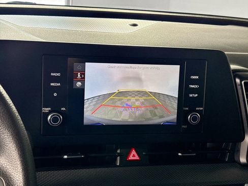 Certified 2025 Kia Sportage LX image 17