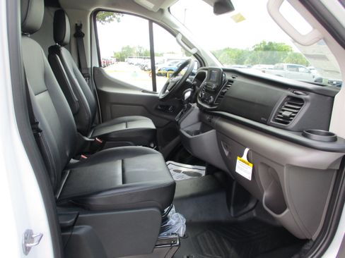New 2025 Ford Transit 250 Low Roof AWD image 15