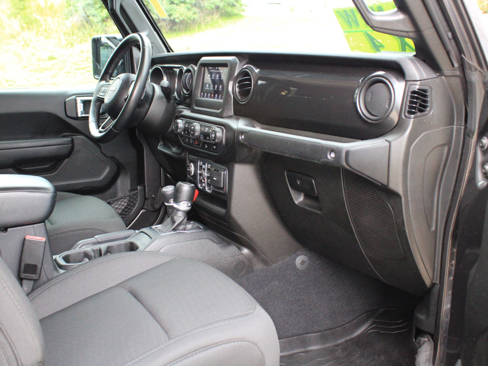Used 2022 Jeep Gladiator Sport AWD/4WD image 26