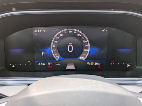 New 2026 Volkswagen Taos SE image 11