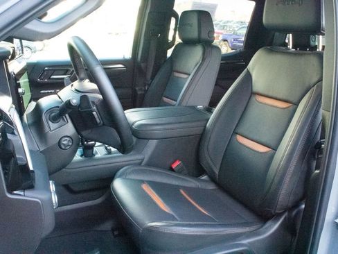 Certified 2025 GMC Sierra 1500 AT4 w/ AT4 Premium Package image 22