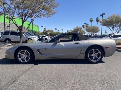 Used 2001 Chevrolet Corvette Convertible w/ Preferred Equipment Group2 RWD image 8