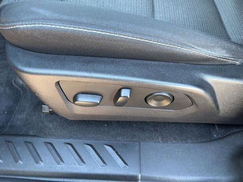 Used 2023 Chevrolet Colorado LT w/ LT Convenience Package II image 13