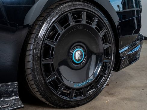 Used 2024 Rolls-Royce Spectre w/ Spectre Launch Package image 29