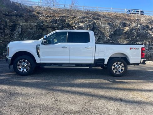 Certified 2024 Ford F250 Lariat w/ Chrome Package image 3