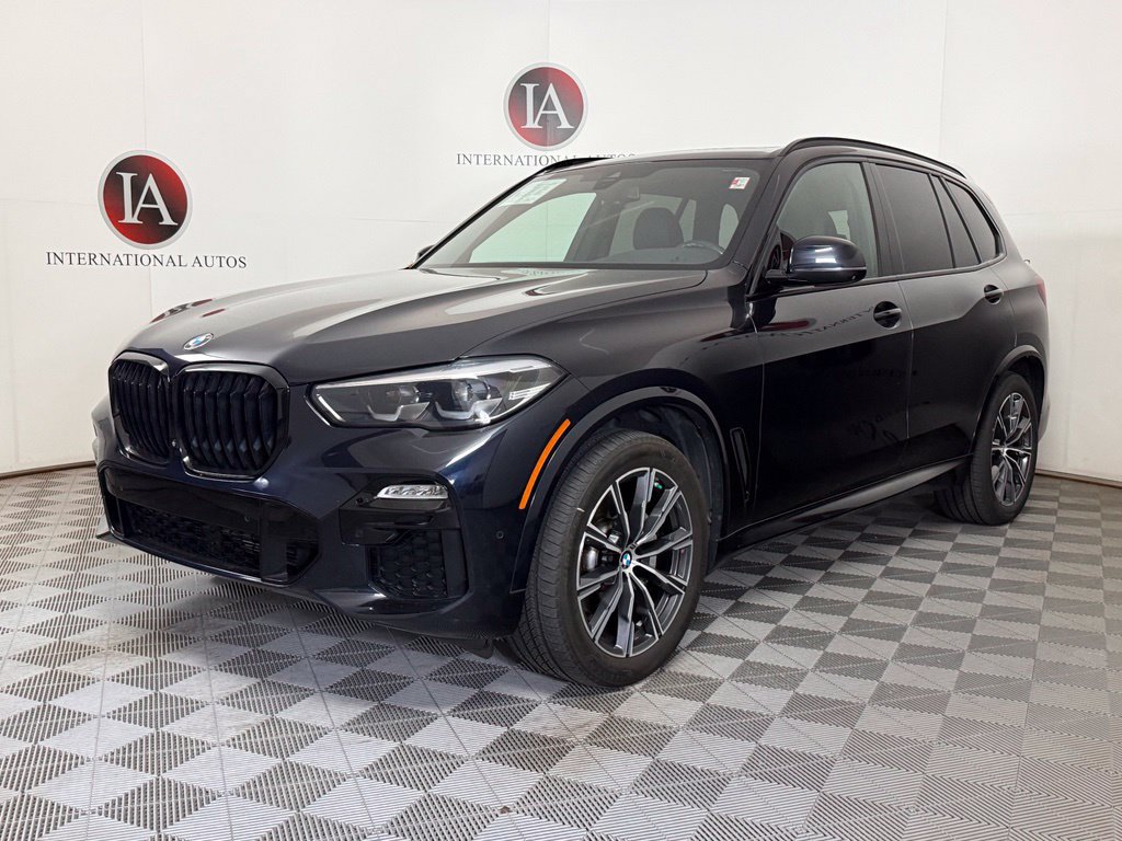 Used 2021 BMW X5 xDrive40i w/ M Sport Package AWD/4WD image 3