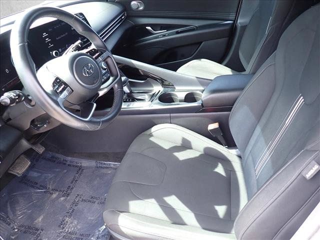 Used 2021 Hyundai Elantra SEL w/ Convenience Package FWD image 9