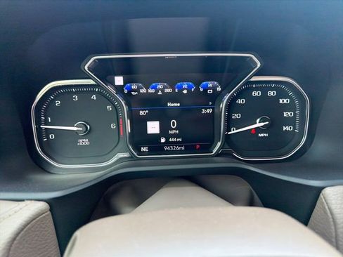 Used 2021 GMC Yukon XL Denali w/ Denali Premium Package image 18