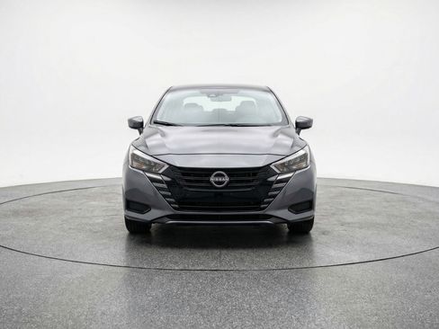 Used 2025 Nissan Versa SV image 2