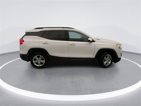 Used 2020 GMC Terrain SLE w/ Driver Convenience Package image 5
