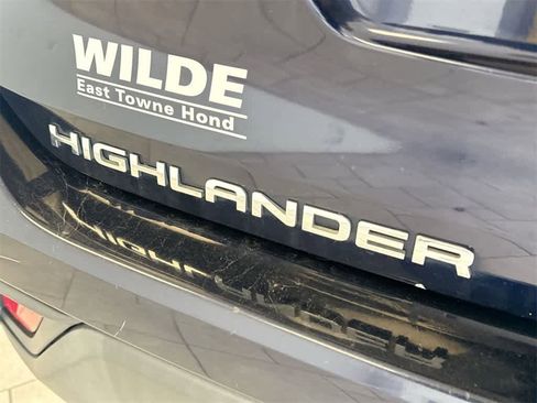 Used 2022 Toyota Highlander XLE image 13