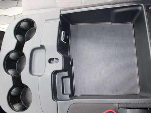 Used 2024 RAM 2500 Big Horn image 21