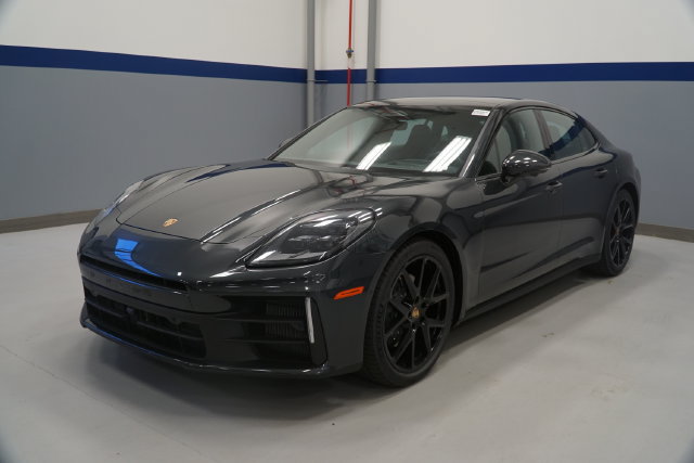New 2026 Porsche Panamera 4 AWD/4WD image 1