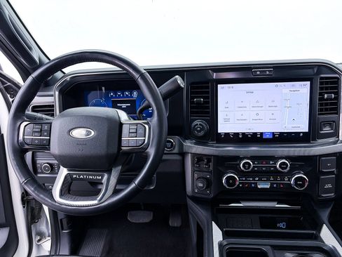 Used 2025 Ford F350 Platinum AWD/4WD image 8