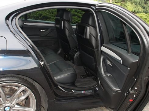 Used 2011 BMW 535i xDrive Sedan AWD/4WD image 6